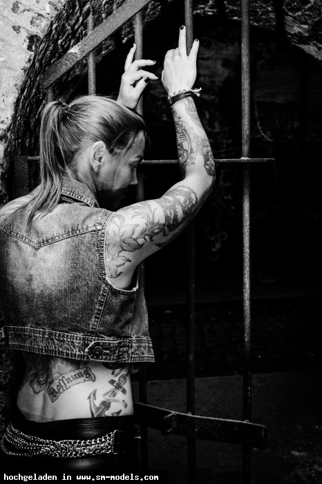 Tattoo Outdoor - Portrait